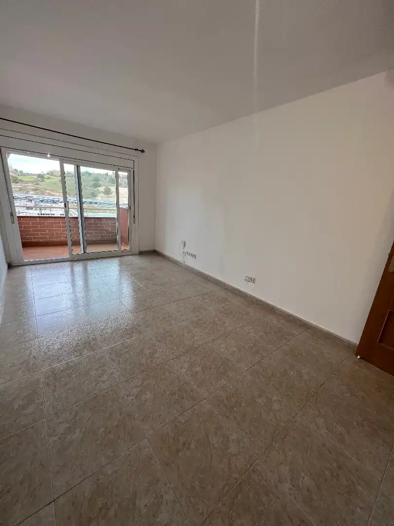 Sala de estar de Piso en venta en Granollers con Calefacción, Balcón y Alarma