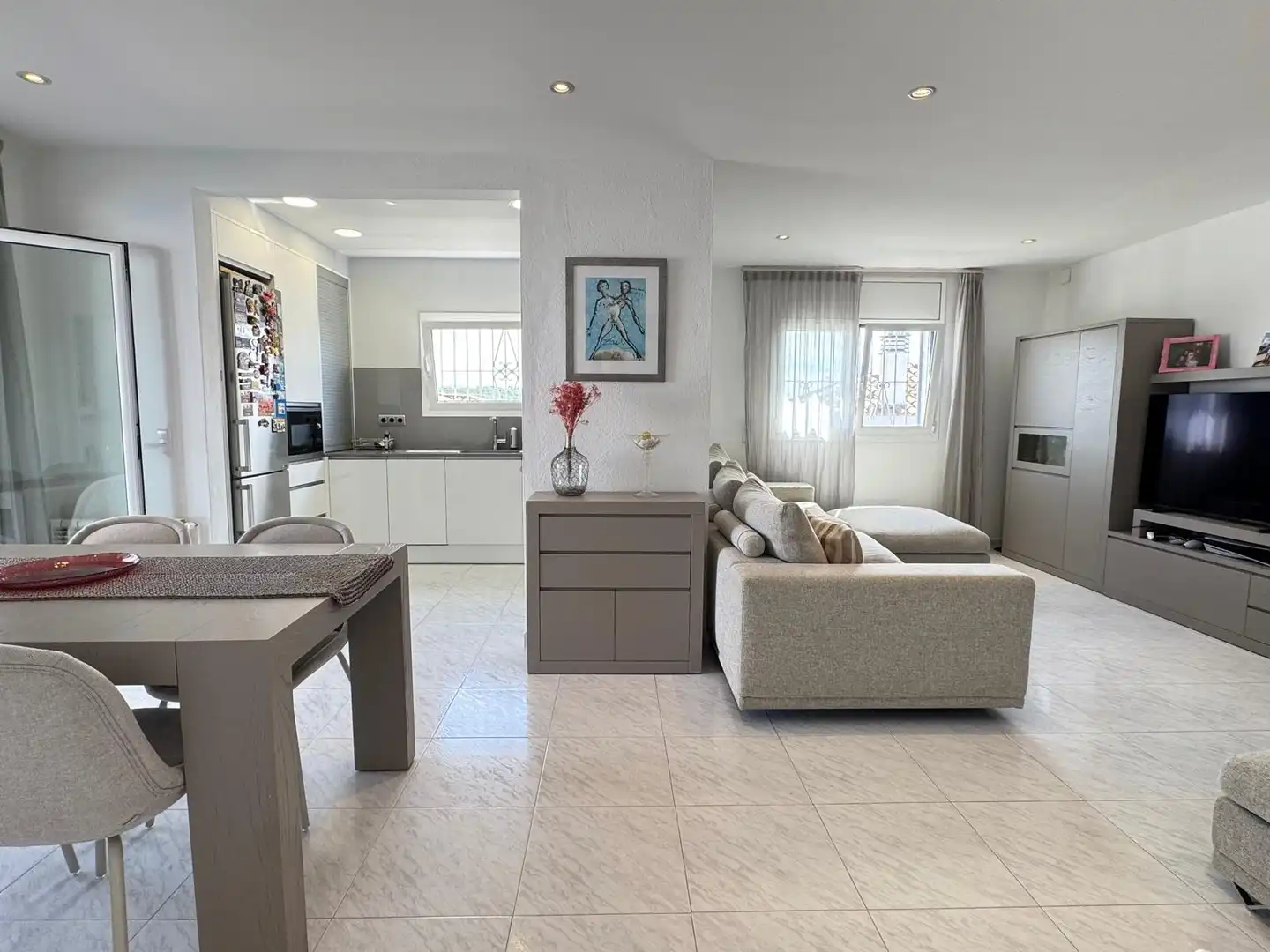 Sala de estar de Casa o chalet en venta en L'Escala con Aire acondicionado, Calefacción y Jardín privado