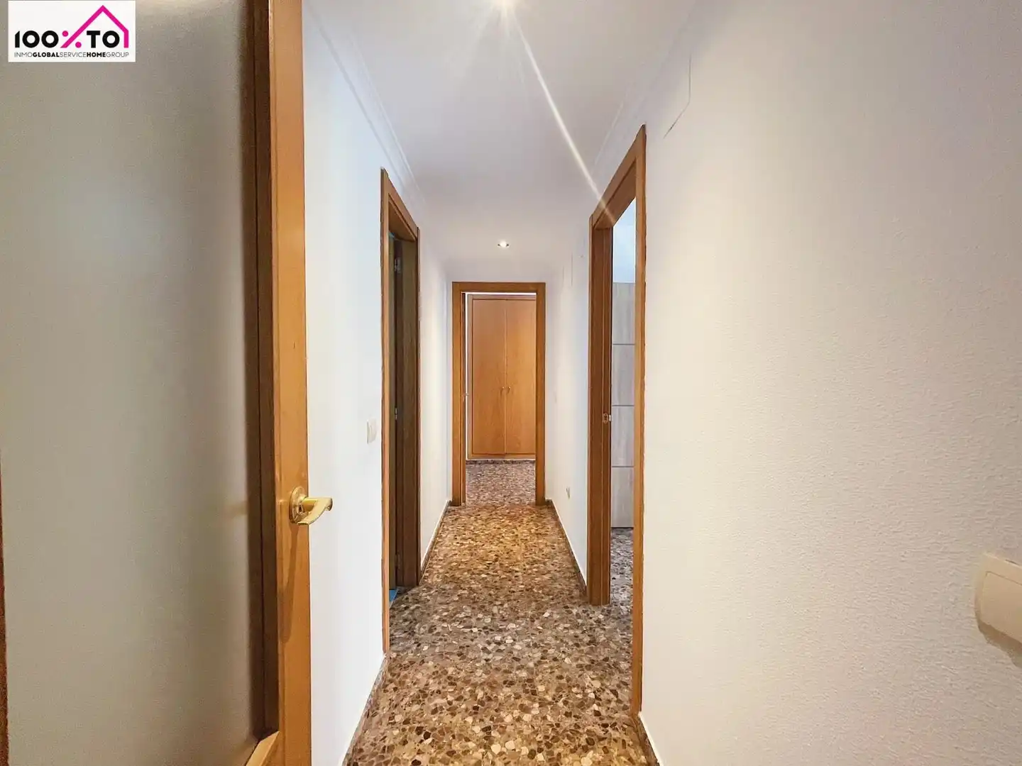 Piso en venta en Paterna con Trastero y Balcón
