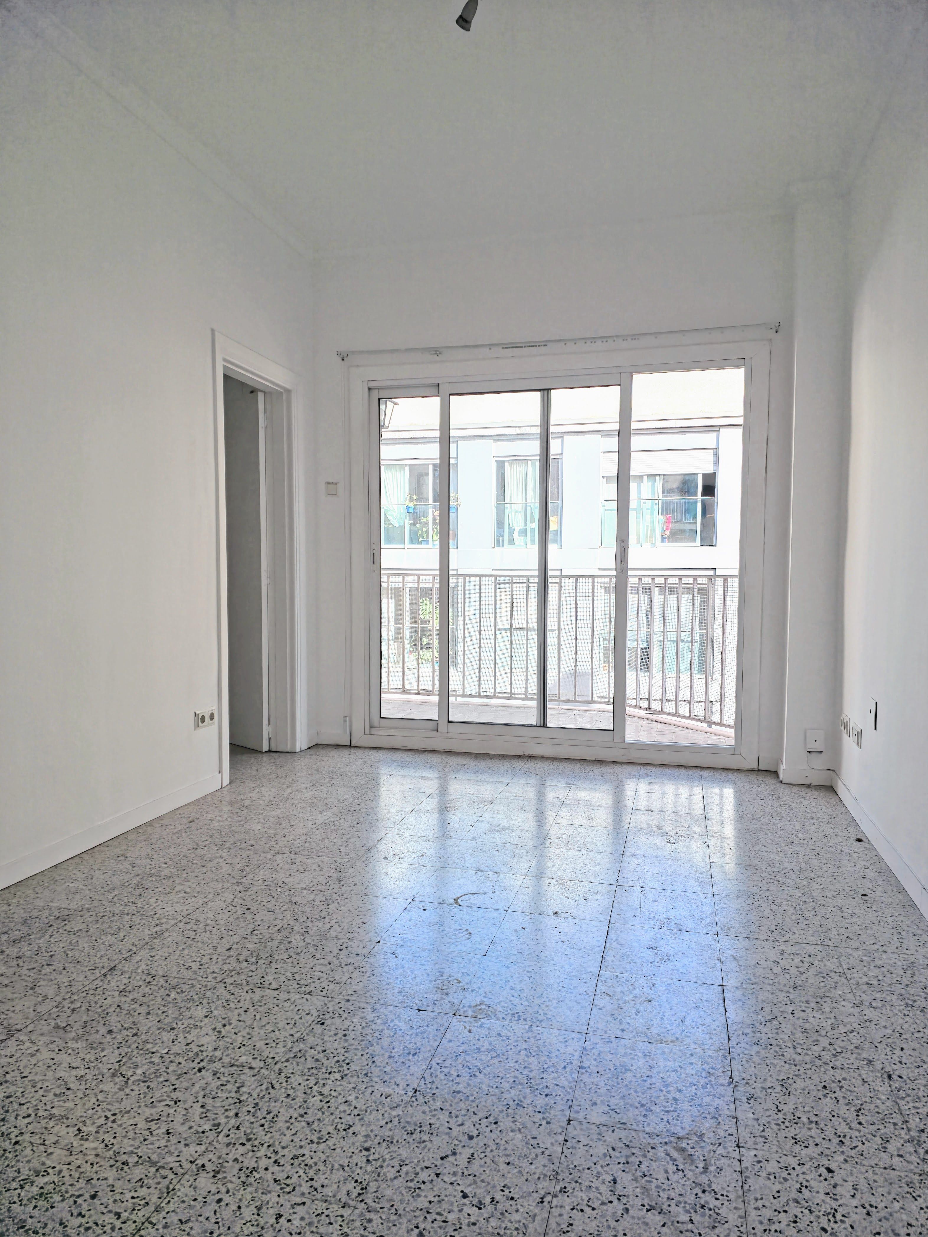Bedroom of Flat for sale in  Barcelona Capital  with Balcony