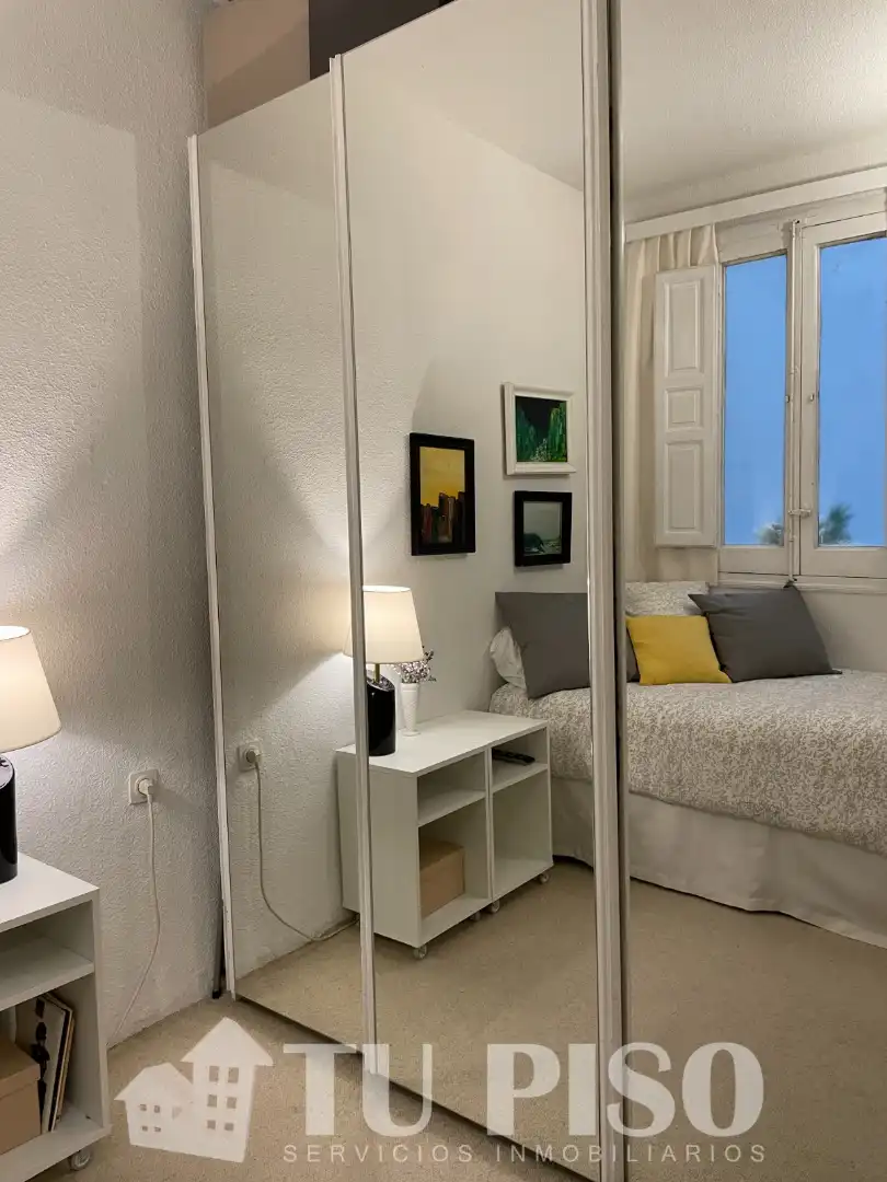 Bedroom of Flat for sale in Madrid  with Air Conditioner, Heating and Furnished