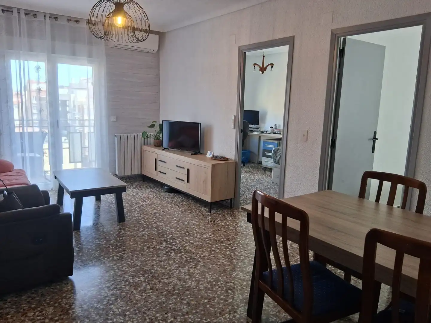 Living room of Flat for sale in  Albacete Capital  with Air Conditioner and Balcony