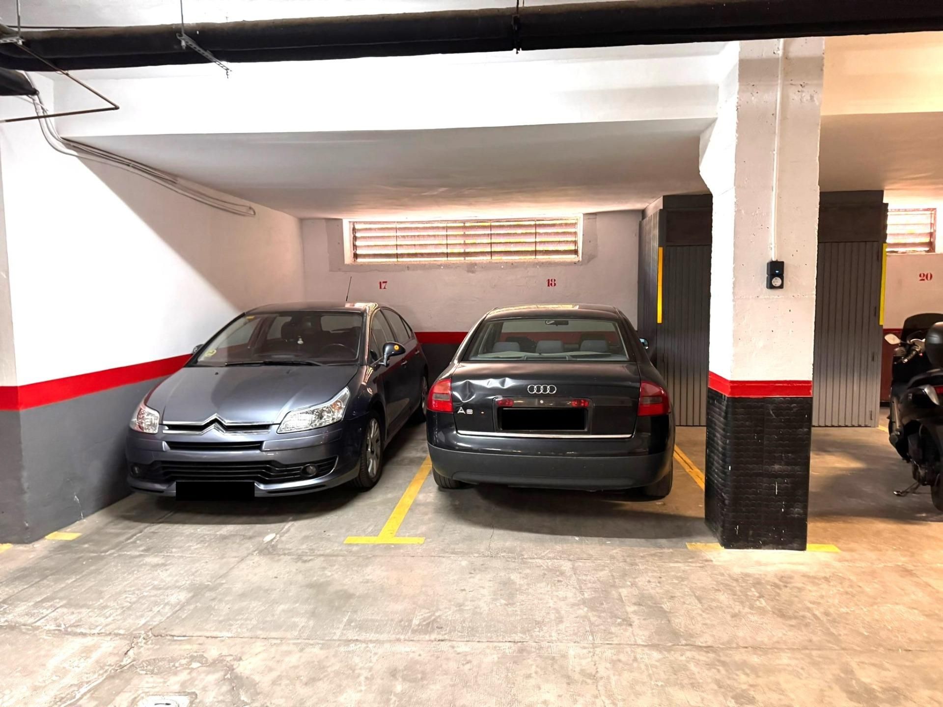 Aparcament de Garatge en venda en  Granada Capital