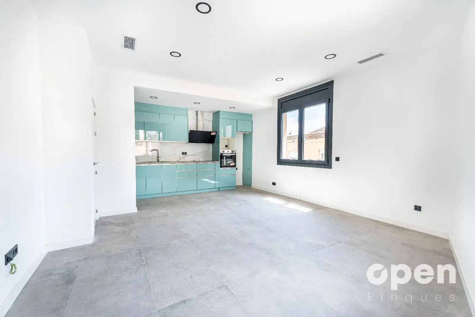 Küche von Wohnung zum Verkauf in Terrassa mit Klimaanlage, Heizung und Terrasse