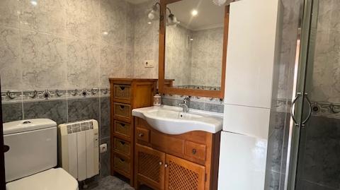 Foto 3 de Piso en venta en Aperribai Auzoa, Galdakao, Bizkaia