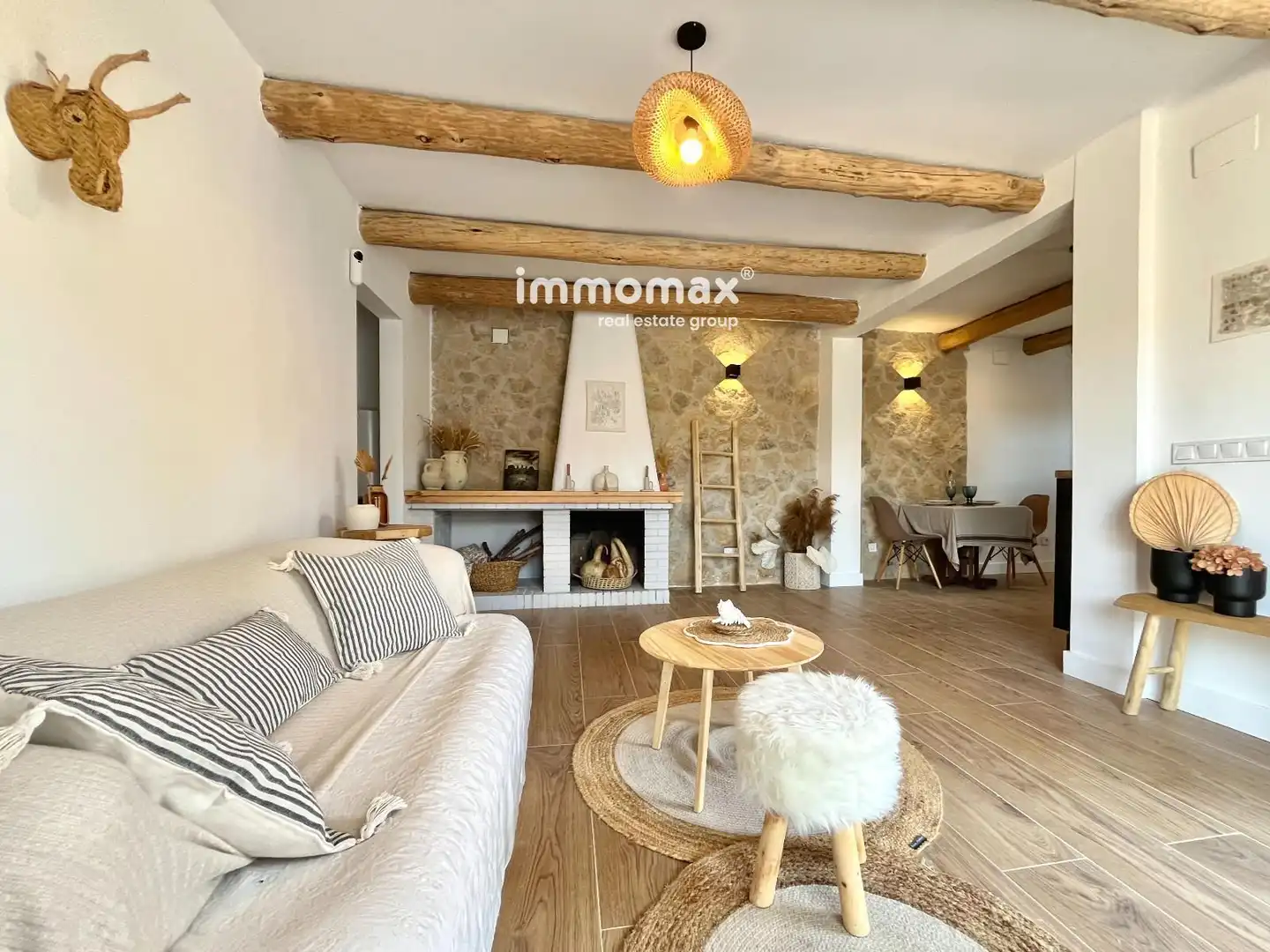 Living room of Houses for sale in Vilanova i la Geltrú  with Terrace and Storage room