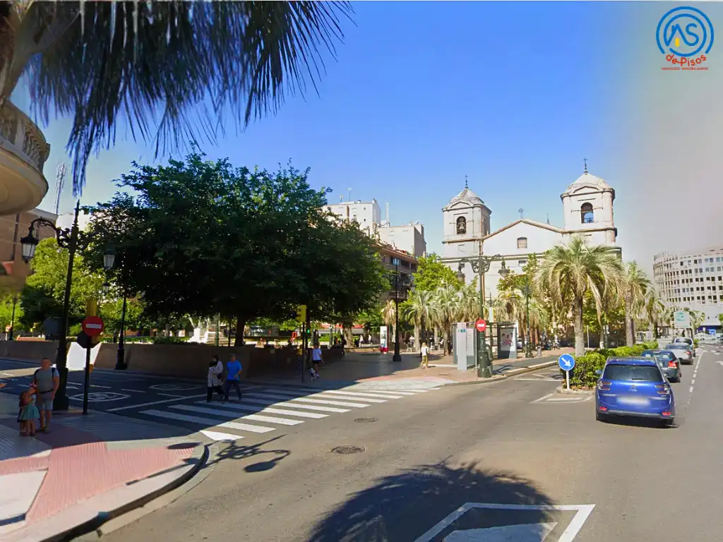 Pis de lloguer a Calle del Conde de Aranda, 142, San Pablo