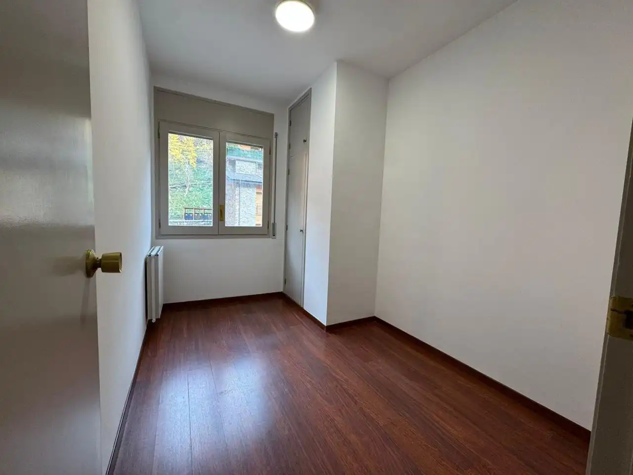 Habitación de Apartamento en venta en La Massana con Parquet, Amueblado y Balcón