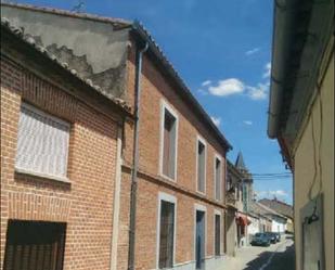 Exterior view of Flat for sale in Madrigal de las Altas Torres
