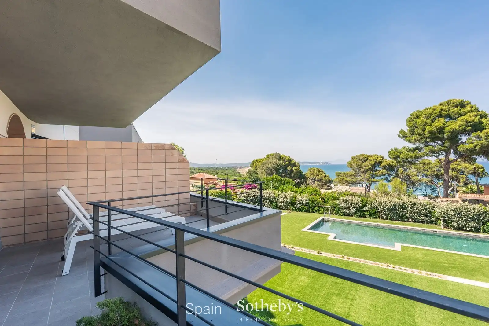 Terrassa de Apartament en venda en Begur amb Aire condicionat, Terrassa i Piscina comunitària