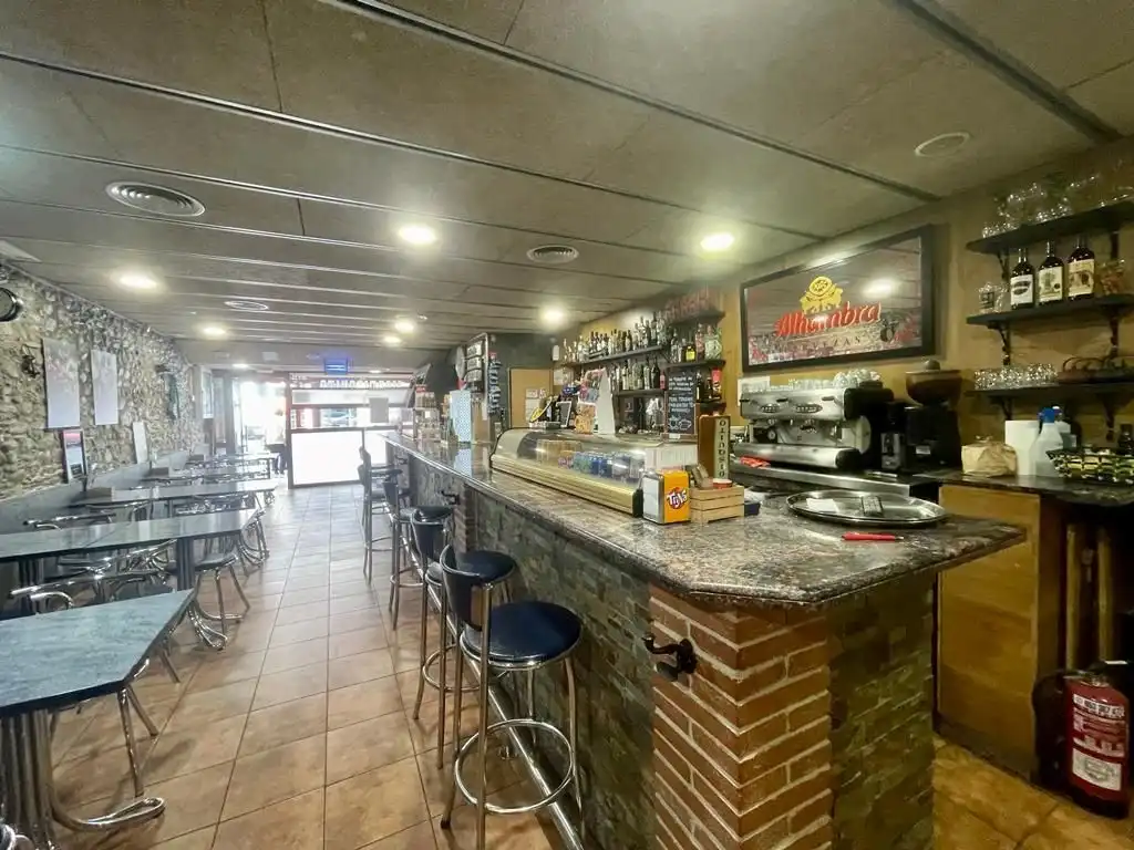 Business premises for transfer in Joan Prim, imagen 4