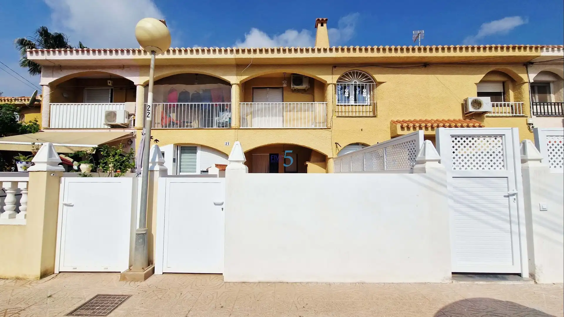 Vista exterior de Casa adosada en venta en Cartagena con Aire acondicionado, Calefacción y Terraza