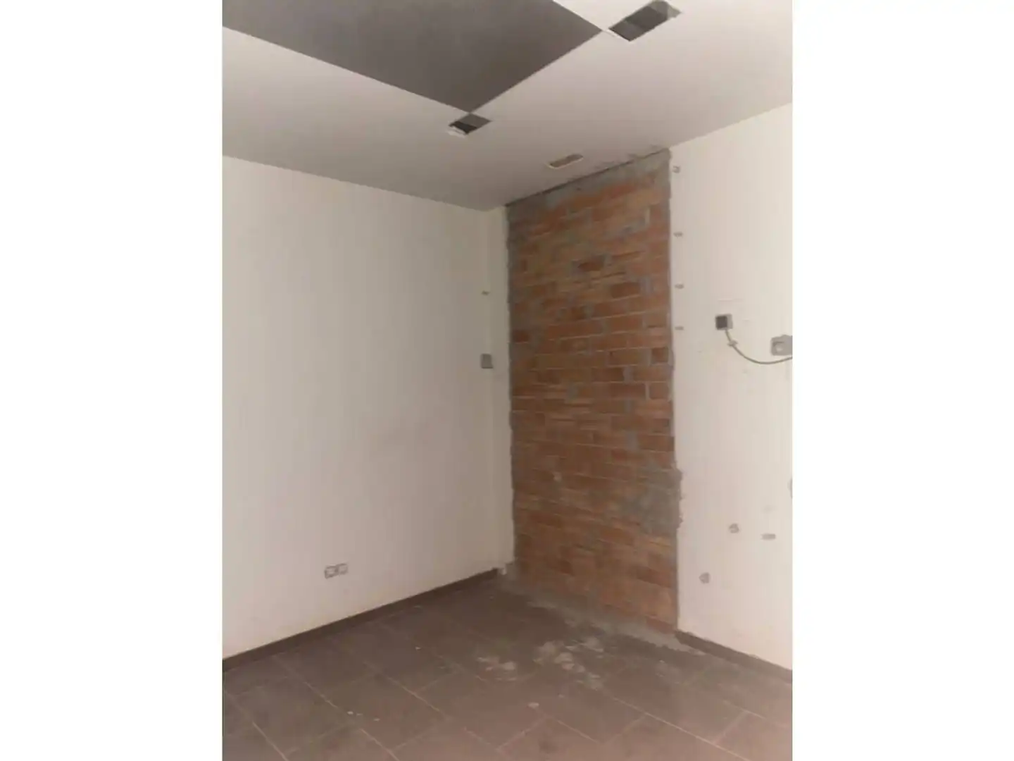 Business premises for sale in Calle de Mossèn Joan Batalla, imagen 7