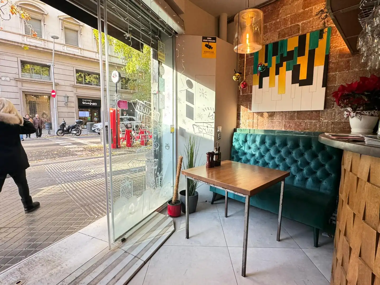 Local en traspaso en  Barcelona Capital con Aire acondicionado, Calefacción y Terraza
