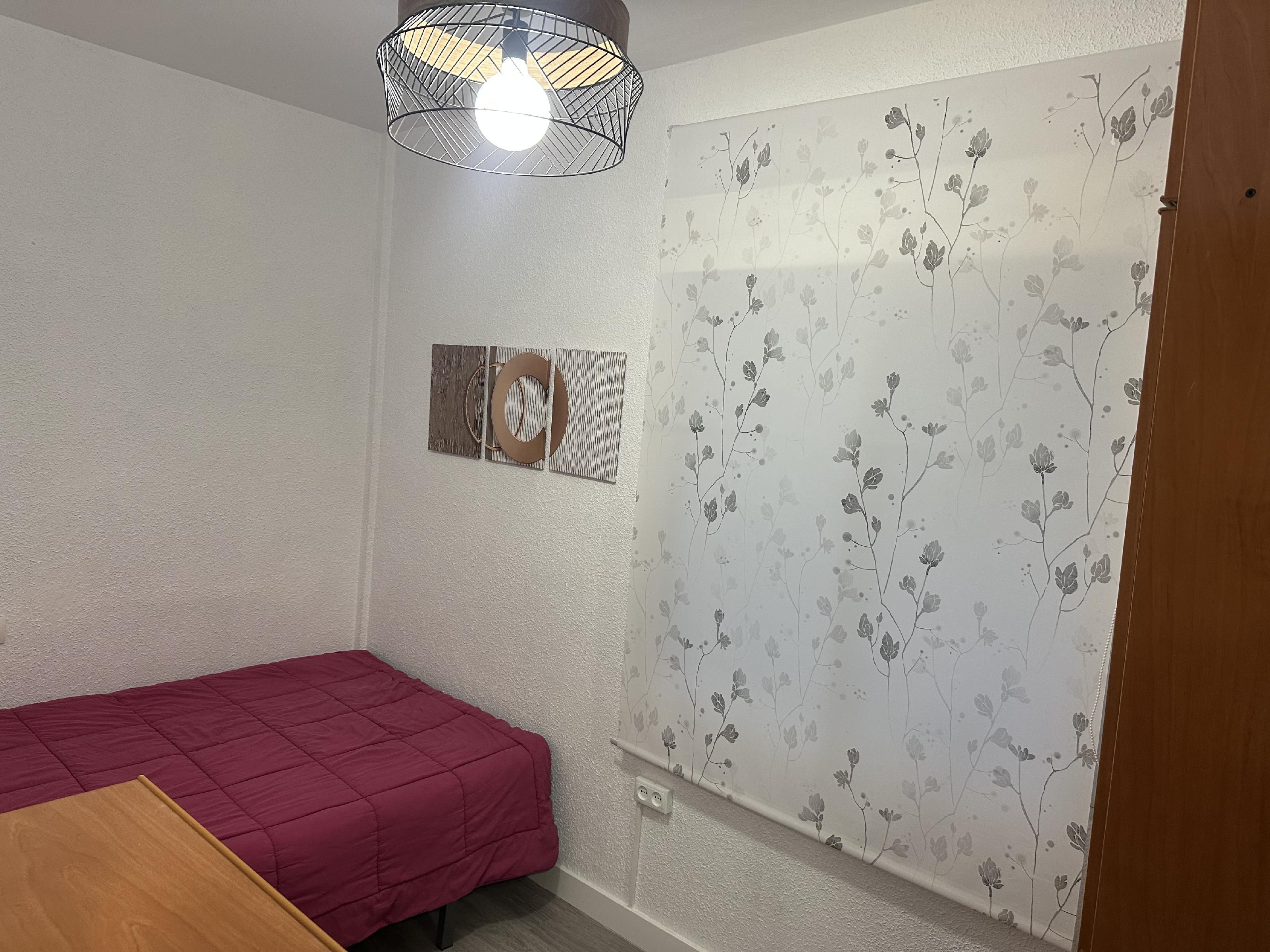 Bedroom of Flat for sale in Plasencia