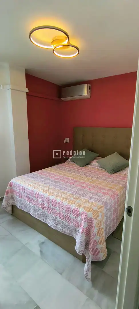 Schlafzimmer von Wohnung zur Miete in Málaga mit Klimaanlage, Heizung und Möbliert