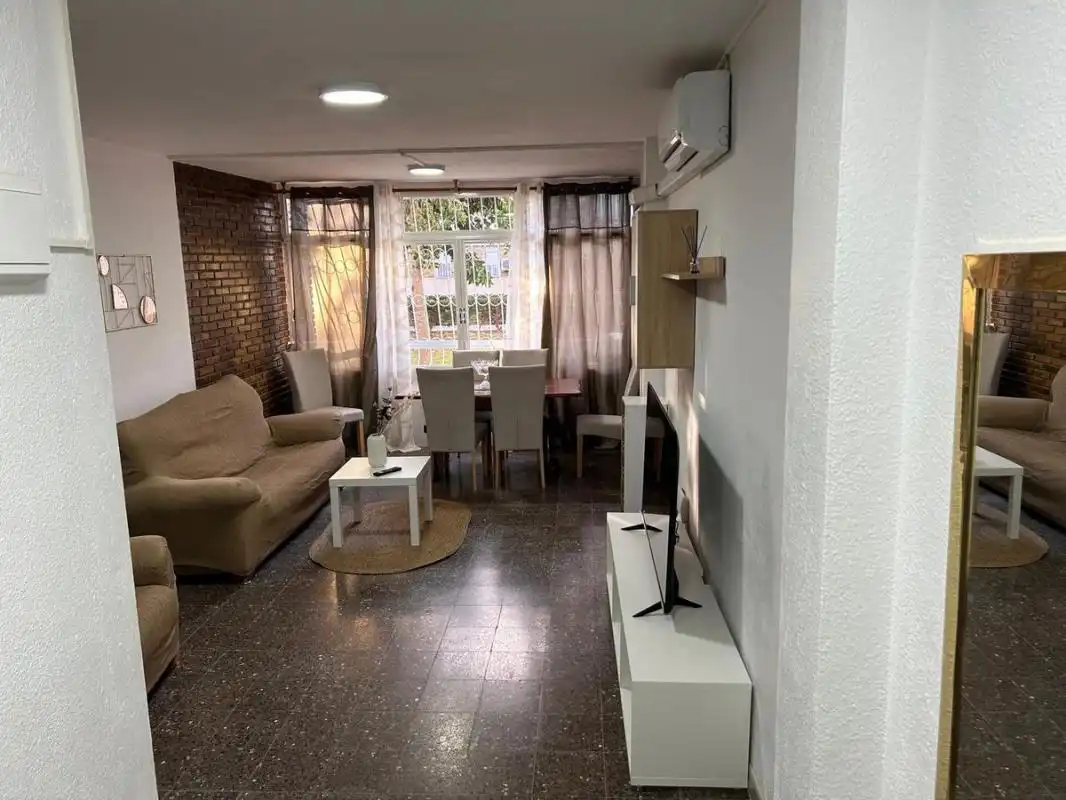 Wohnzimmer von Erdgeschoss zum Verkauf in Alicante / Alacant mit Klimaanlage und Heizung