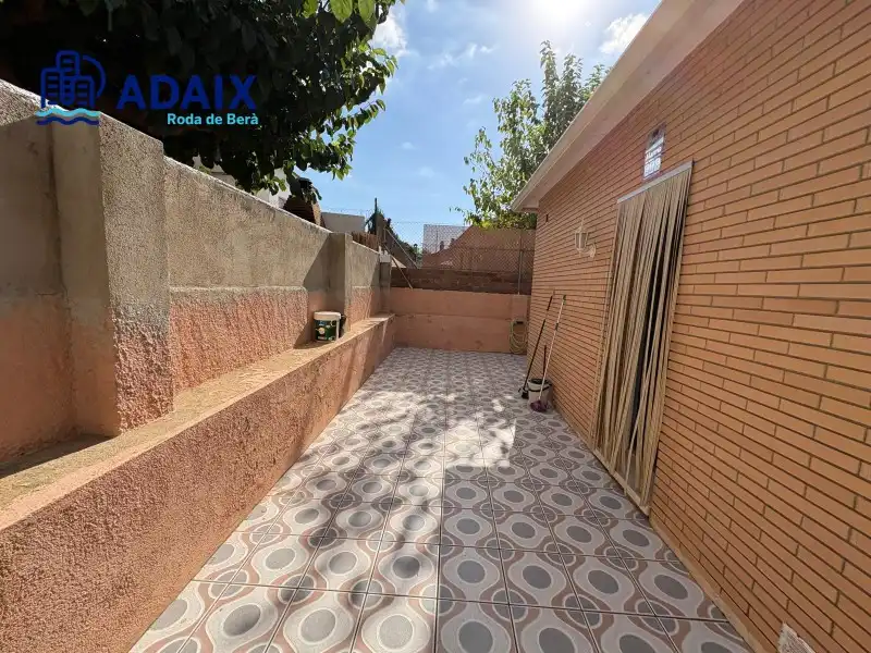 Exterior view of Houses for sale in Roda de Berà  with Air Conditioner, Heating and Terrace