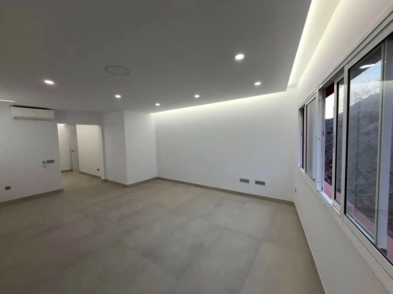 Piso de alquiler en San Bartolomé de Tirajana con Aire acondicionado, Terraza y Internet