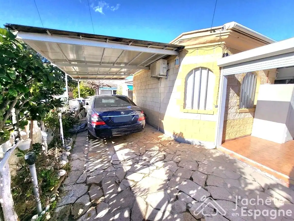 Vista exterior de Casa o chalet en venta en Vinaròs con Aire acondicionado, Jardín privado y Terraza