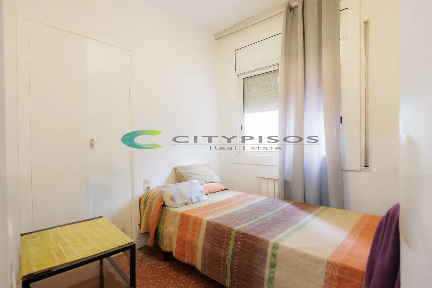 Bedroom of Flat for sale in Barcelona  with Heating, Oven and Balcony
