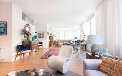 Living room of Flat for sale in  Madrid Capital  with Air Conditioner