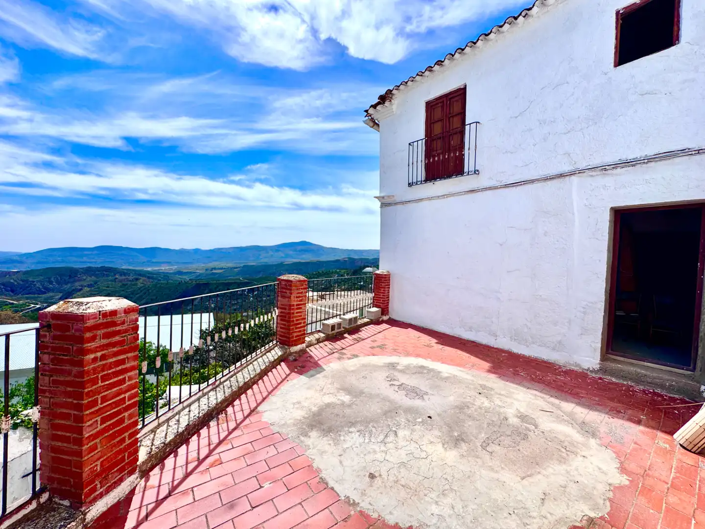 Vista exterior de Casa o xalet en venda en Válor amb Aire condicionat, Calefacció i Terrassa