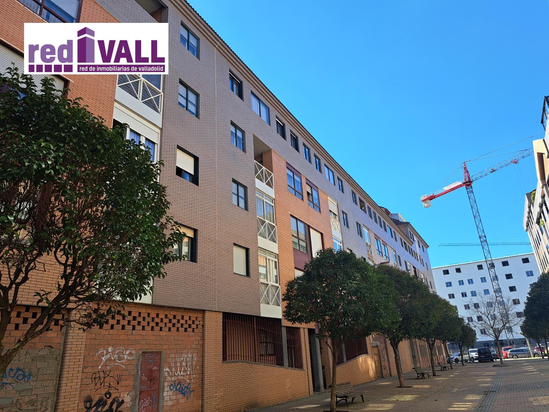 Vista exterior de Apartamento en venta en Valladolid Capital con Calefacción, Parquet y Terraza
