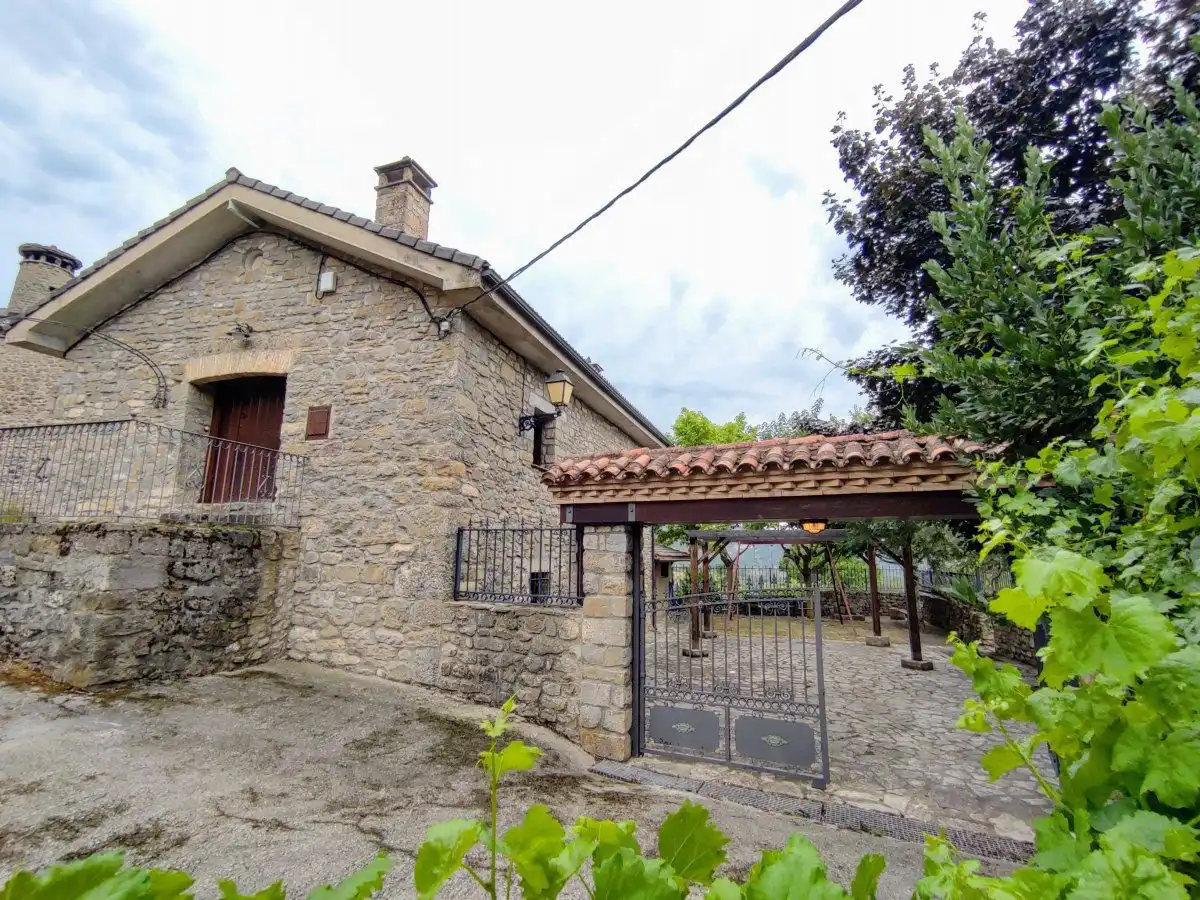 Vista exterior de Casa o chalet en venta en Sabiñánigo con Calefacción, Jardín privado y Terraza