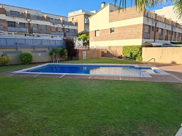 Terraced house with pool for sale in Doctor Ramon i Cajal