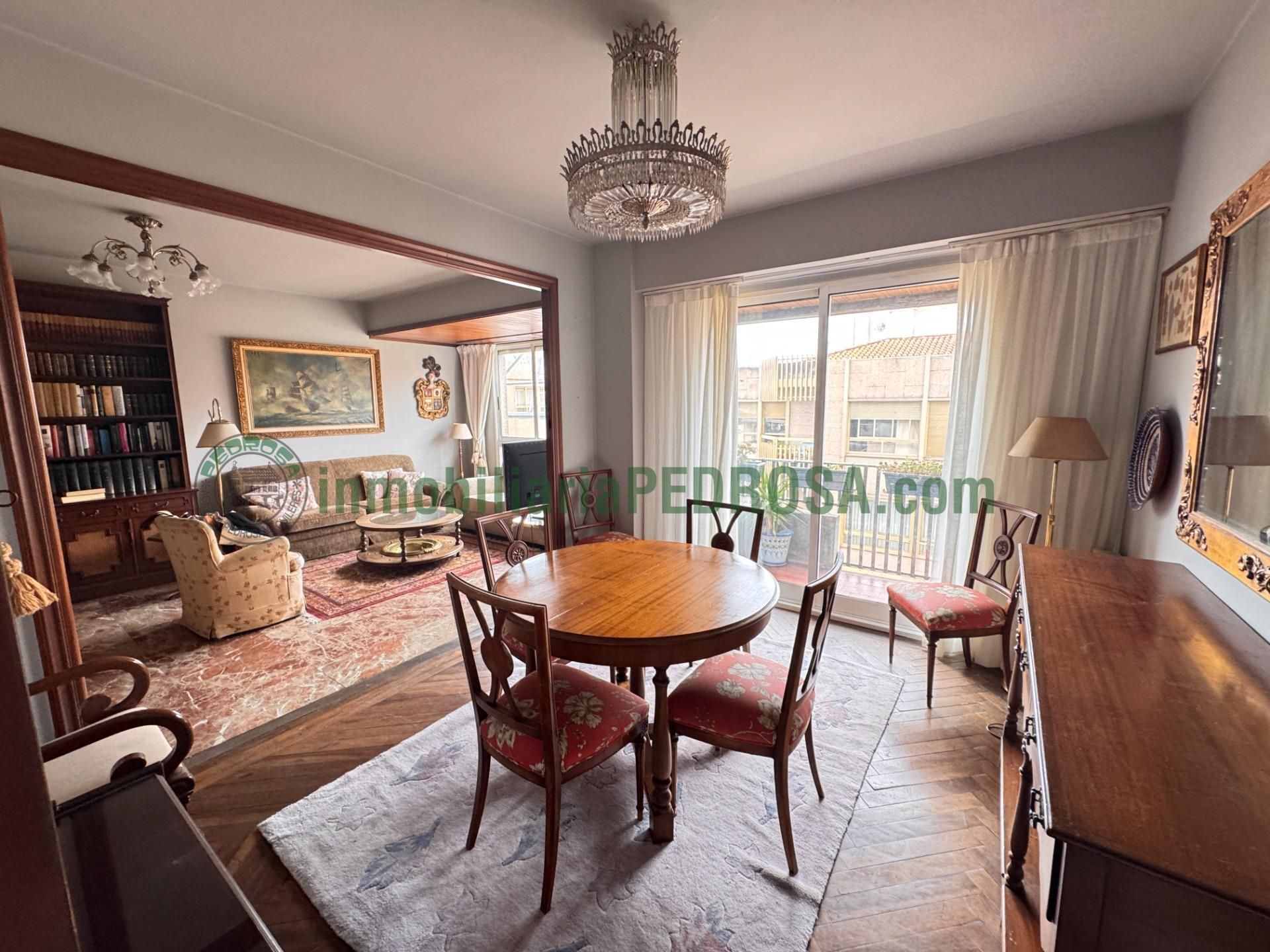 Dining room of Flat for sale in Pontevedra Capital   with Heating, Storage room and Balcony