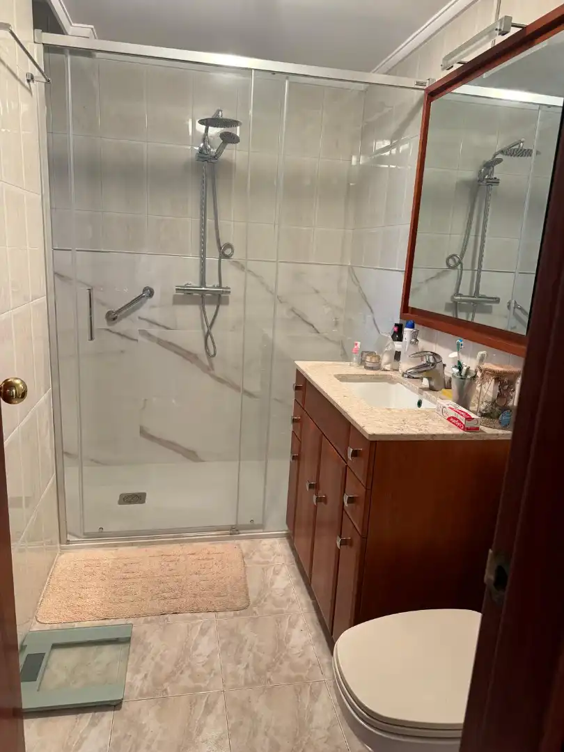 Baño de Piso en venta en Basauri  con Calefacción, Terraza y Trastero