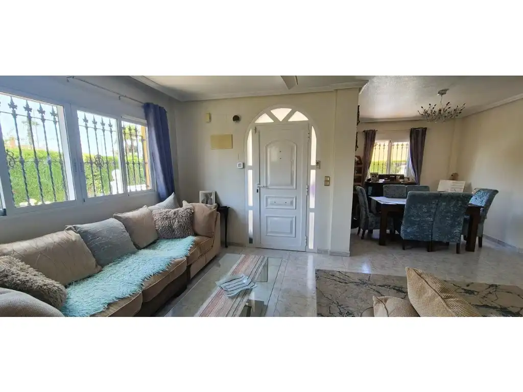 House with pool for sale in Poligono F-2 Filipinas Oeste, imagen 10