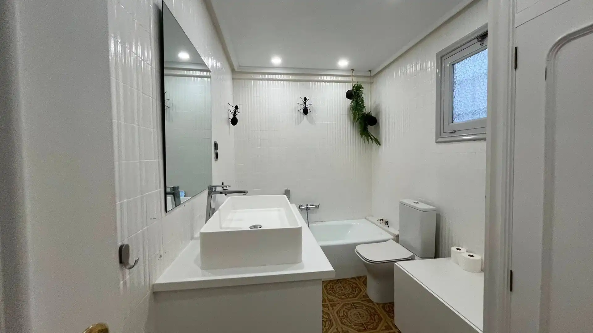 Baño de Ático en venta en Elche / Elx con Aire acondicionado, Trastero y Balcón