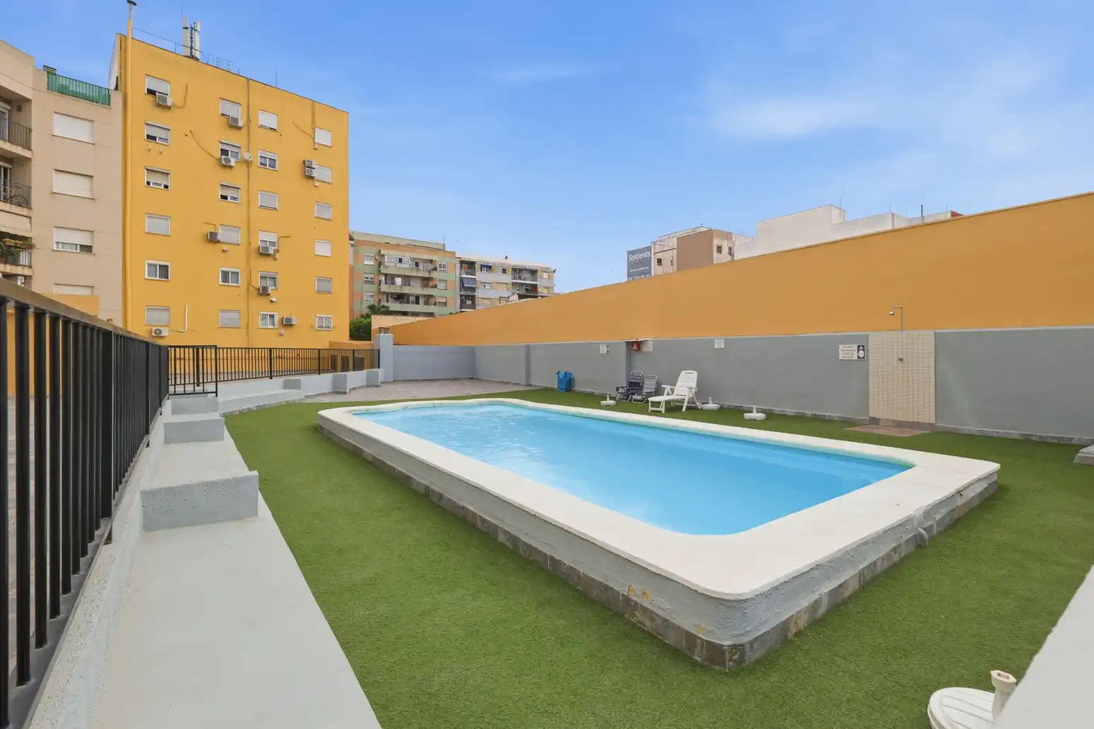 Schwimmbecken von Wohnung zum Verkauf in Alaquàs mit Klimaanlage, Terrasse und Abstellraum