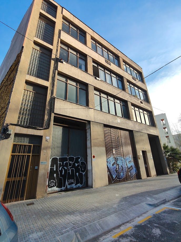 Vista exterior de Nave industrial en venta en  Barcelona Capital