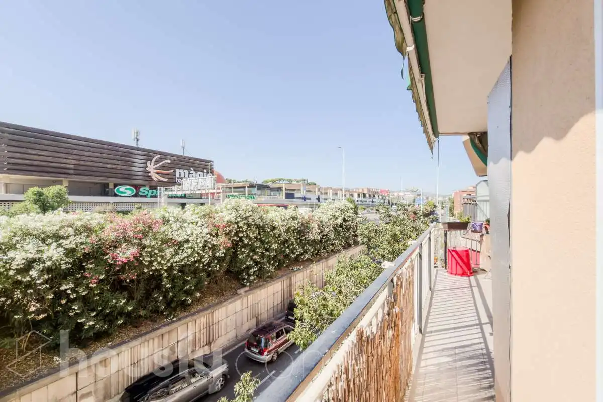 Piso en venta en Calle Ramon llull, La Salut