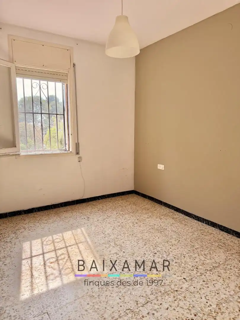 Dormitori de Casa o xalet en venda en Cubelles amb Calefacció, Jardí privat i Forn