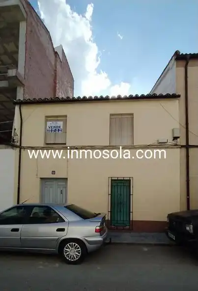 House for sale in Calle Madrid