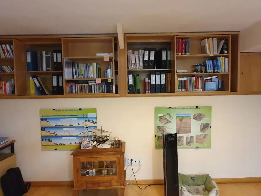 Büro zur Miete in Madrid mit Klimaanlage, Heizung und Möbliert