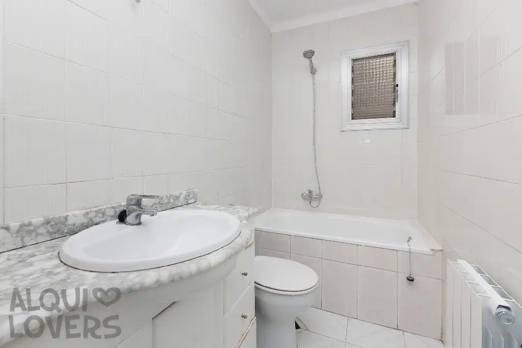 Bathroom of Flat for sale in Mollet del Vallès  with Heating, Parquet flooring and Oven