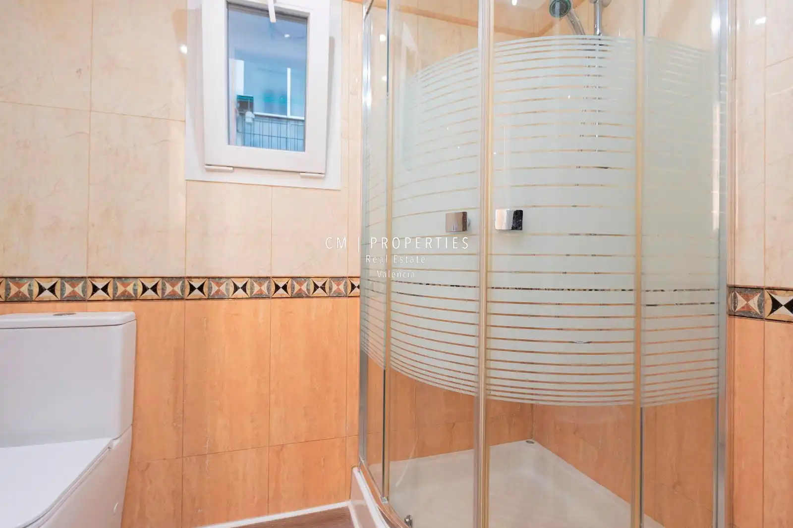 Baño de Piso en venta en Valencia con Aire acondicionado, Calefacción y Parquet