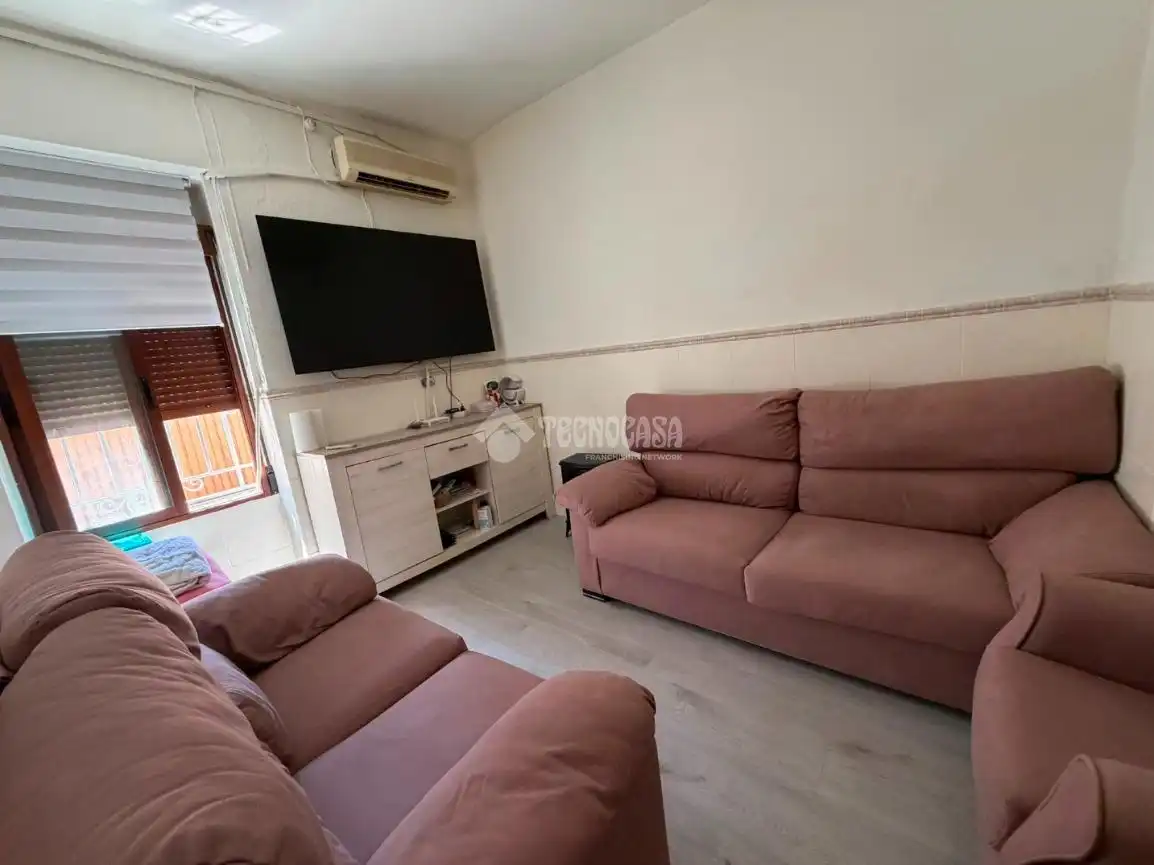 Casa adosada en venta en Torredonjimeno