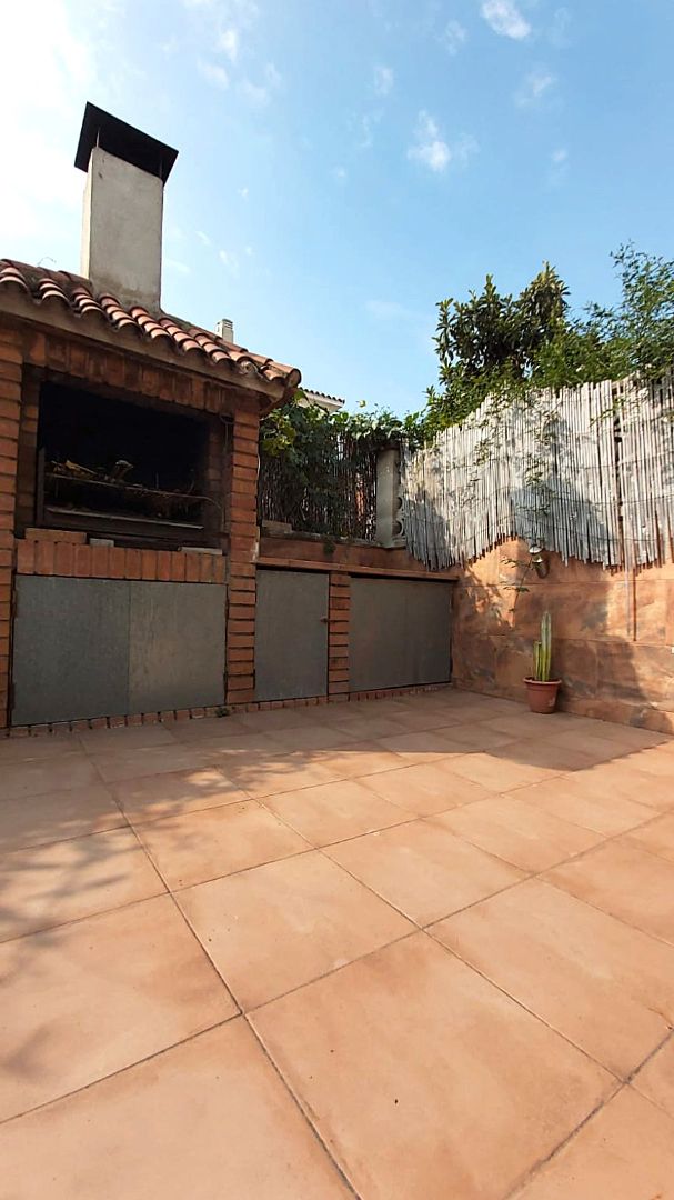 Casa adosada en venta en Serraparera