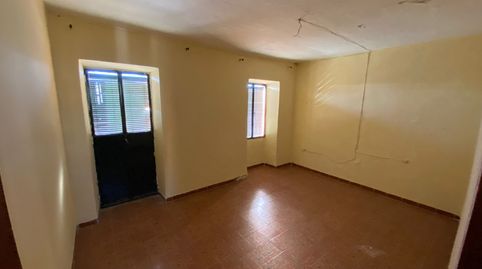 Foto 3 de Casa adosada en venta en Calle del Sol, Navas de San Juan, Jaén