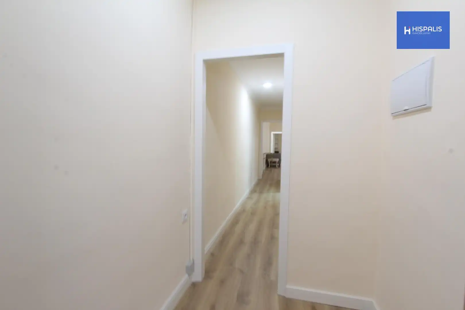 Ground floor for sale in Sevilla  with Air Conditioner and Heating