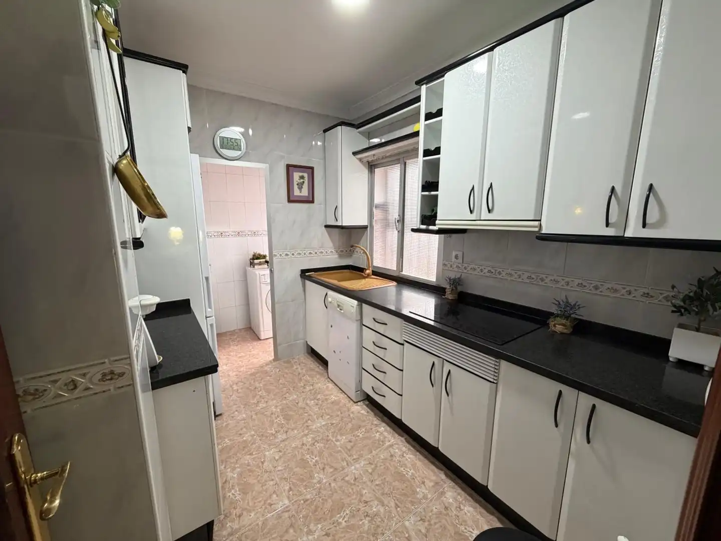 Piso con ascensor en venta en Calle Ciudad de Buckara 3