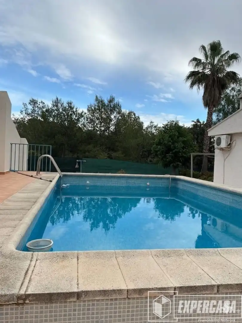 Schwimmbecken von Haus oder Chalet zum Verkauf in Bétera mit Klimaanlage, Terrasse und Abstellraum
