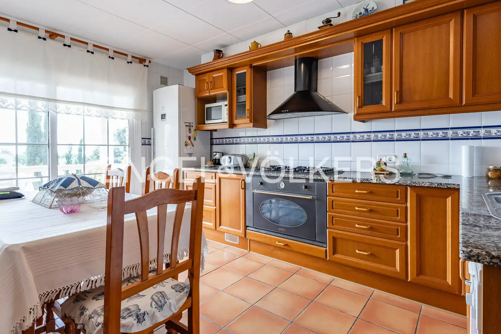 Kitchen of Houses for sale in Sant Cebrià de Vallalta  with Heating, Private garden and Balcony