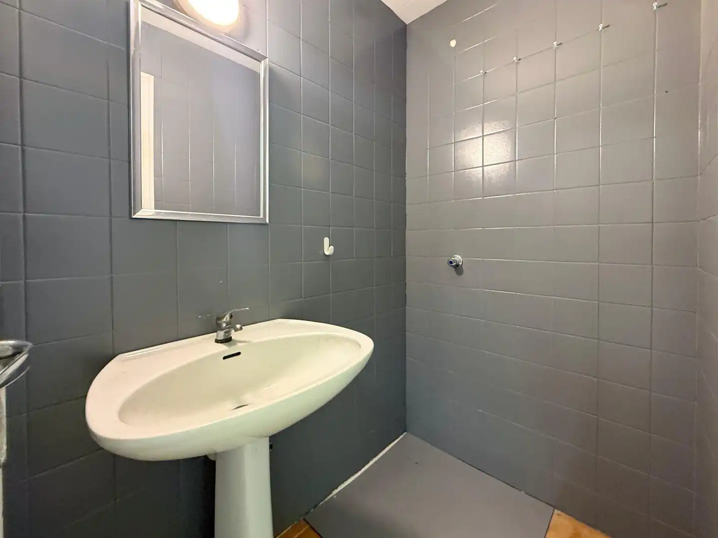 Bathroom of Commercial properties for rent in Inca